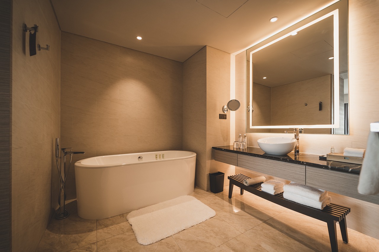 How to Design a Small Bathroom to Maximize Storage and Functionality